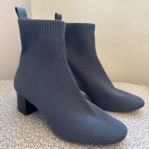 Everlane Glove Boot in Dark Gray